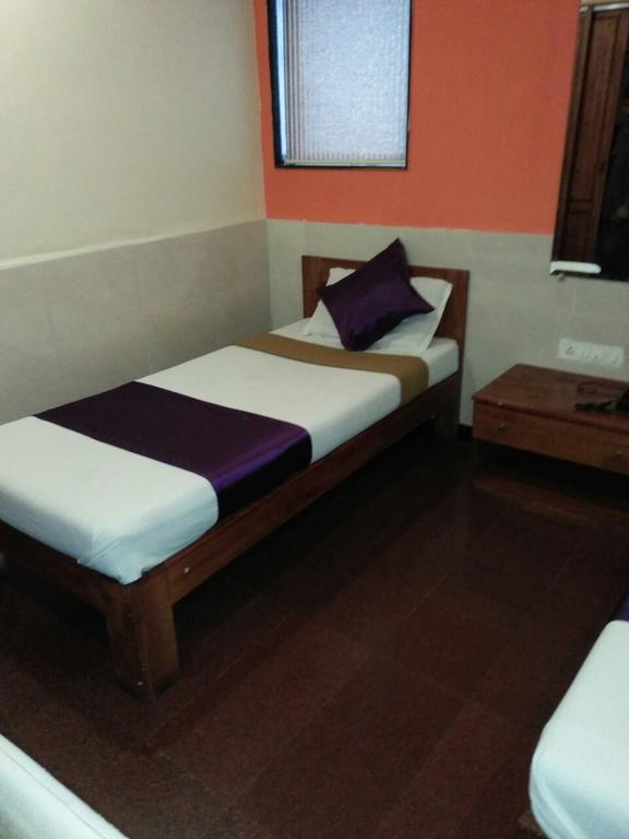 Hotel Q Deck Mumbai Exterior foto