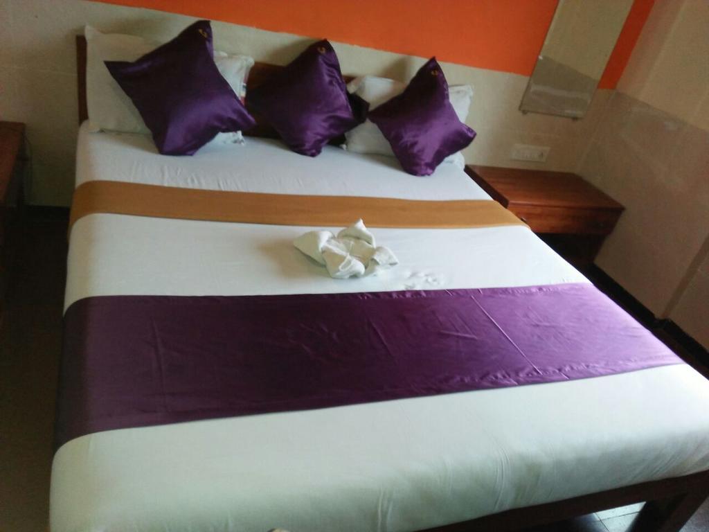 Hotel Q Deck Mumbai Exterior foto