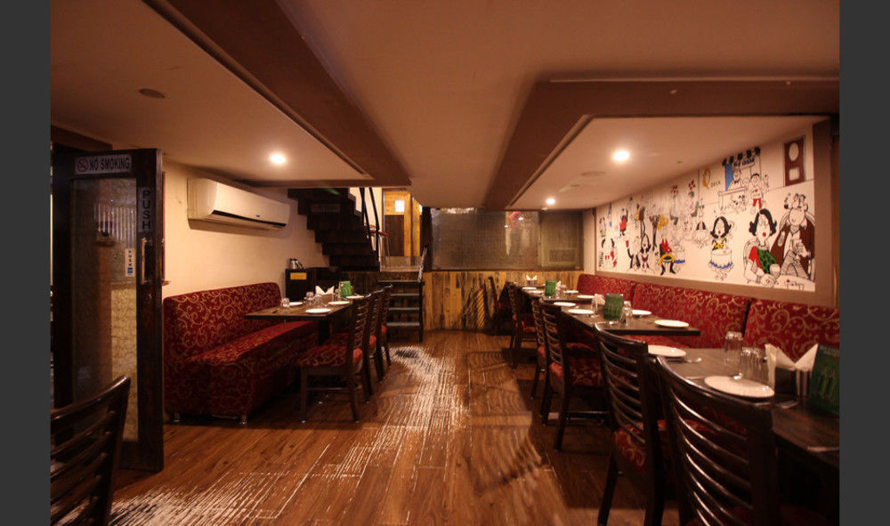 Hotel Q Deck Mumbai Exterior foto
